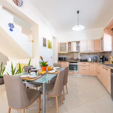 Mediterranean Luxury * イアリソス