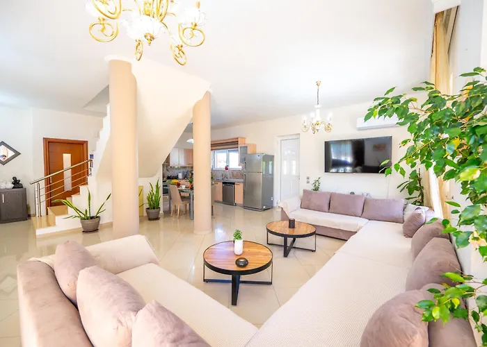 Mediterranean Luxury Вилла *