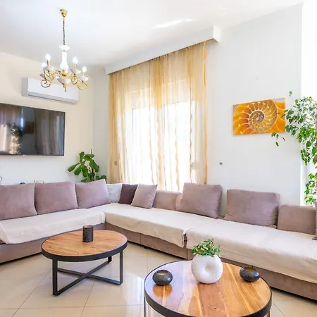 Mediterranean Luxury Villa *